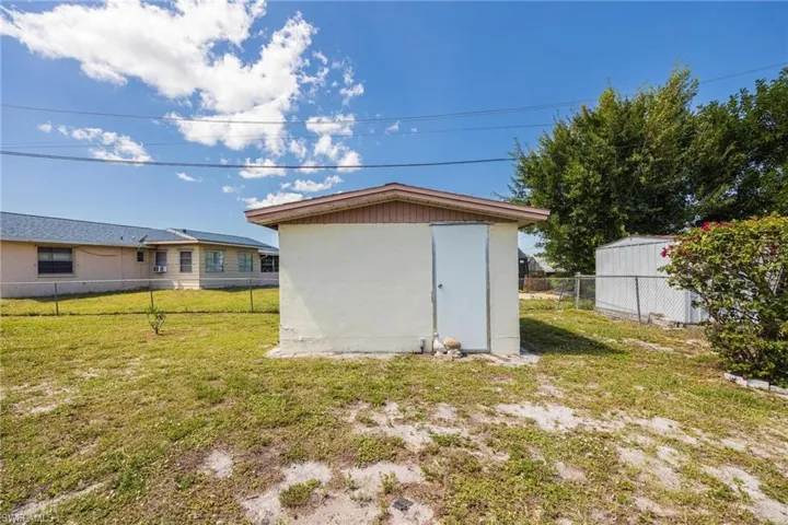 241  Donna  LN, North Fort Myers, FL 33917