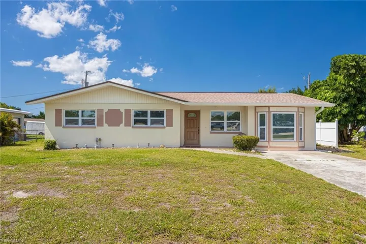241  Donna  LN, North Fort Myers, FL 33917