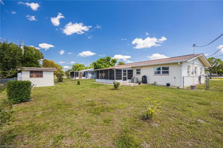 241  Donna  LN, North Fort Myers, FL 33917