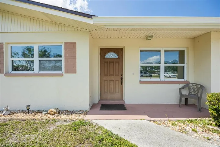 241  Donna  LN, North Fort Myers, FL 33917