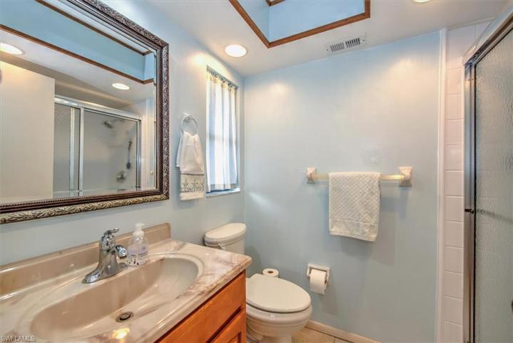 19930  Lake Vista  CIR, LEHIGH ACRES, FL 33936