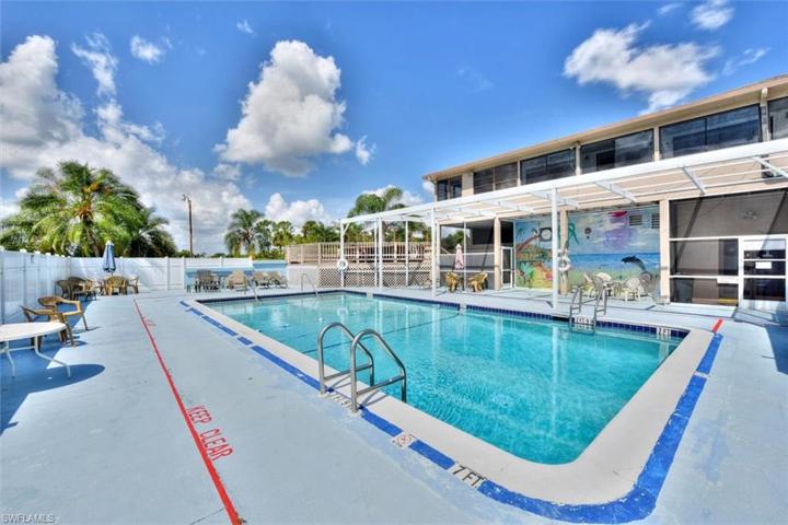 19930  Lake Vista  CIR, LEHIGH ACRES, FL 33936