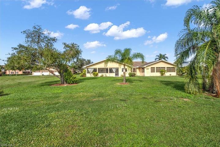 19930  Lake Vista  CIR, LEHIGH ACRES, FL 33936