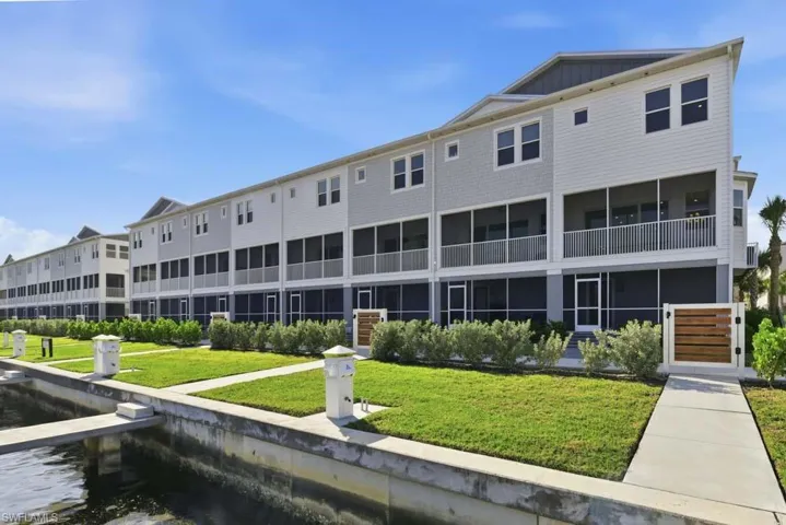 1623 Seahaven Unit 301 ~ Ready Now