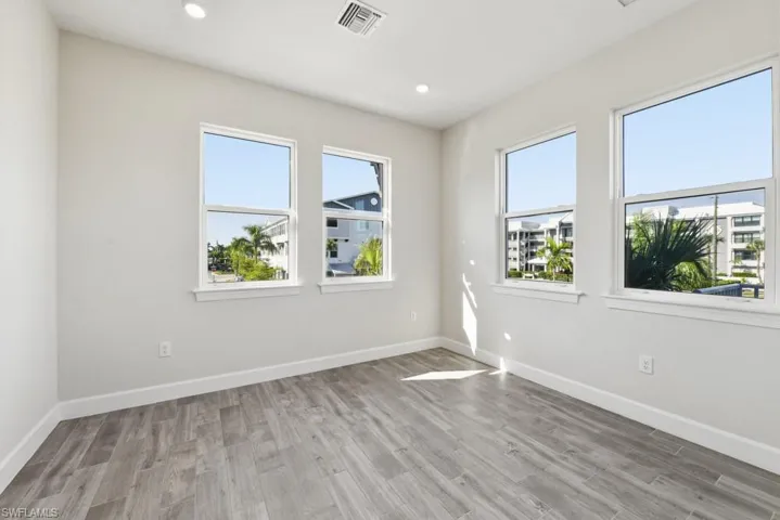 1623 Seahaven Unit 301 ~ Ready Now
