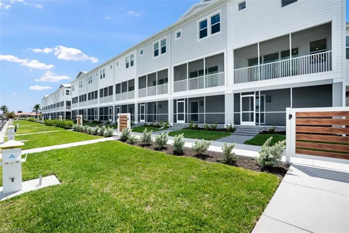 1623 Seahaven Unit 301 ~ Ready Now