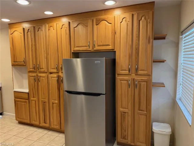 tons of storage in these floor to ceiling cabinets.