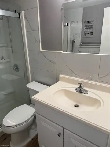 13151 Kings Point Dr 6a, Fort Myers, Florida 33919