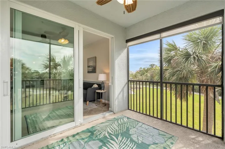 Screened lanai with ceiling fan