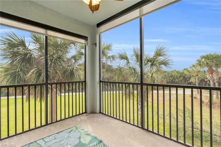 Screened lanai with ceiling fan