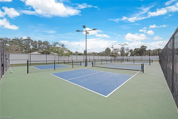 370 Deauville LOOP, NAPLES FL 34114