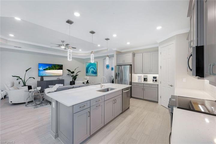 370 Deauville LOOP, NAPLES FL 34114