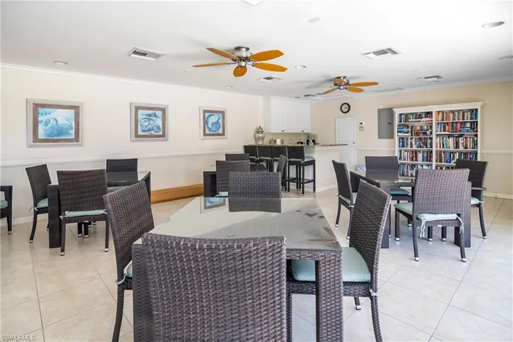 Community room at Bellerive