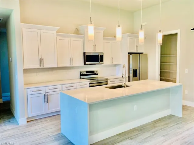 4105 33rd St Sw, Lehigh Acres Fl 33976