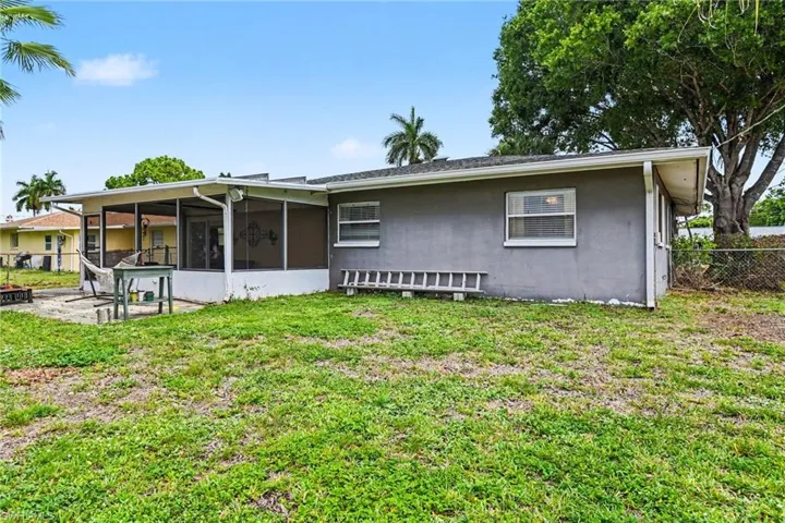2136 Flora Ave, Fort Myers, Florida 33907