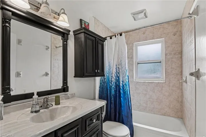 2136 Flora Ave, Fort Myers, Florida 33907