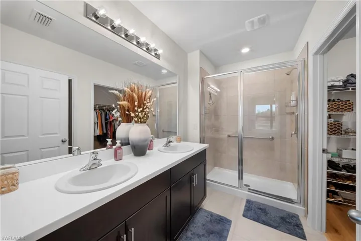Dual vanity sinks in Master Bathroom