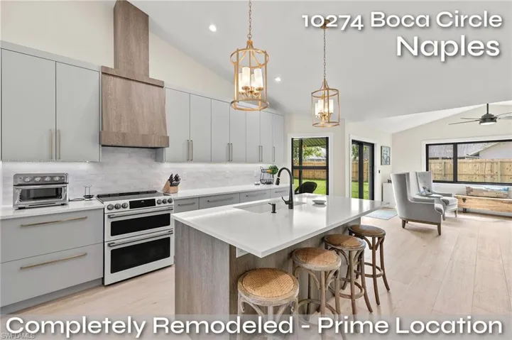 10274  Boca  CIR, Naples, FL 34109