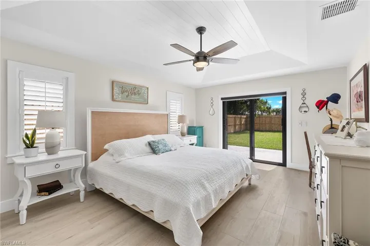10274  Boca  CIR, Naples, FL 34109