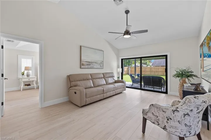 10274  Boca  CIR, Naples, FL 34109