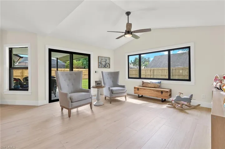 10274  Boca  CIR, Naples, FL 34109