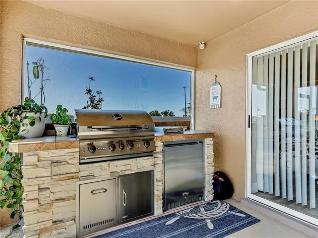 2707 NE 5th  PL, Cape Coral, FL 33909