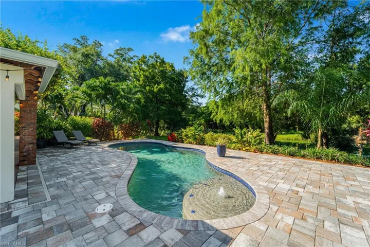 13672 Pine Villa Ln, Fort Myers, Florida 33912