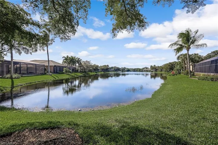 Enjoy winding down with this peaceful lake view!