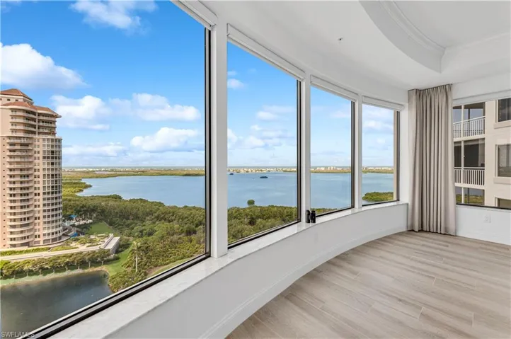 West facing bay and Gulf of Mexico views