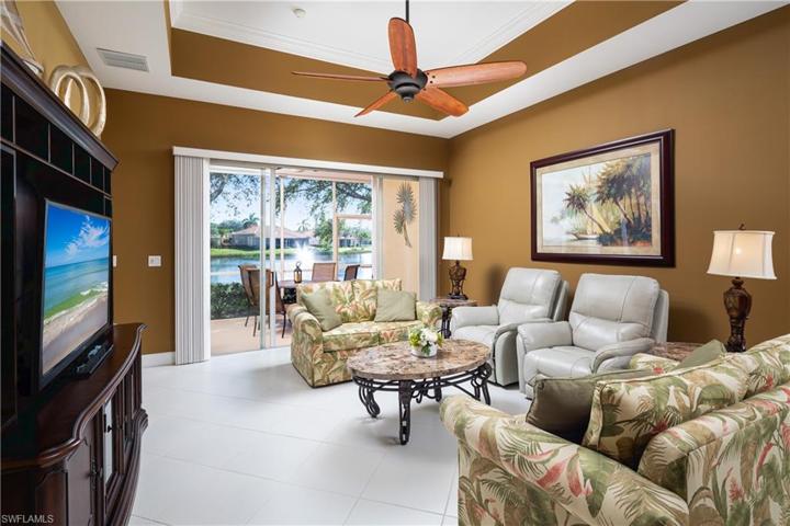 Living area - tray ceilings open up the space even more.