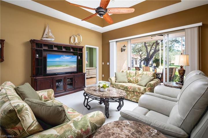 Living Room leading to lanai