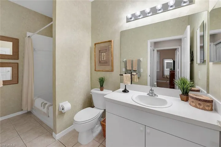 3800  Sawgrass  WAY, Naples, FL 34112