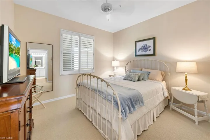 3800  Sawgrass  WAY, Naples, FL 34112