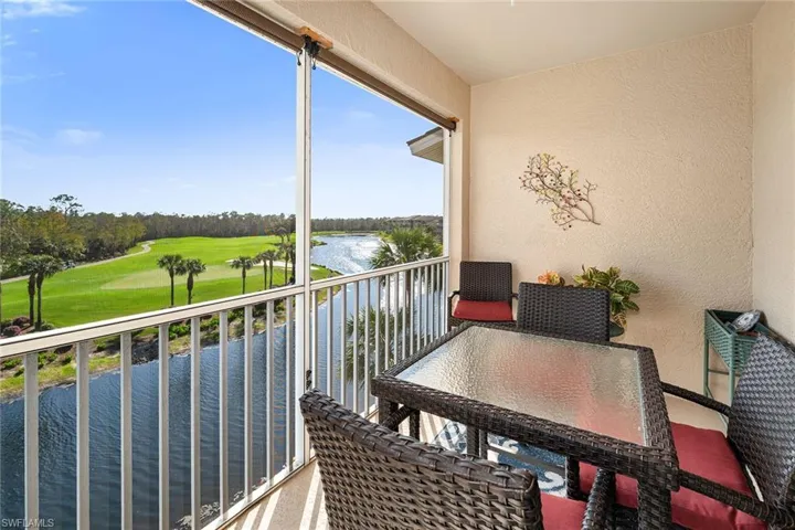 3800  Sawgrass  WAY, Naples, FL 34112