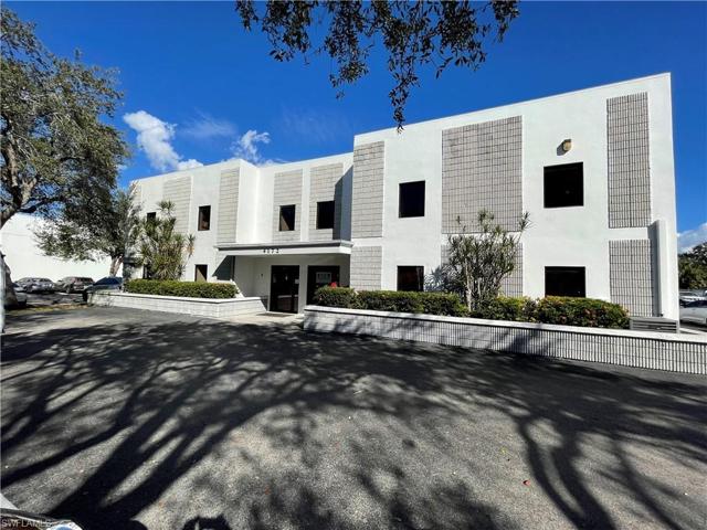 4172  Corporate  SQ, NAPLES, FL 34104