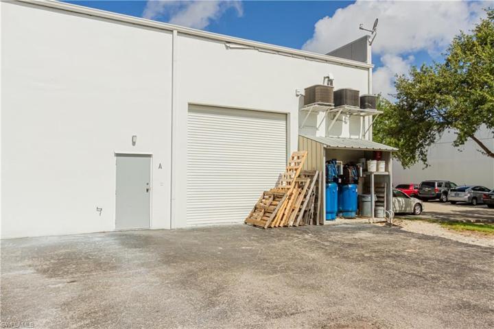 4172  Corporate  SQ, NAPLES, FL 34104