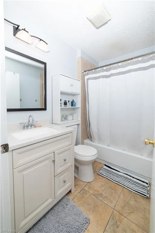27311 Riverside DR, Bonita Springs, FL 34135,225001359