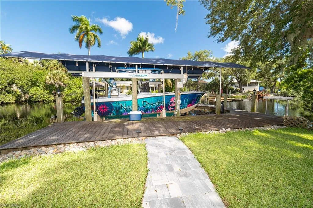 27311 Riverside DR, Bonita Springs, FL 34135,225001359