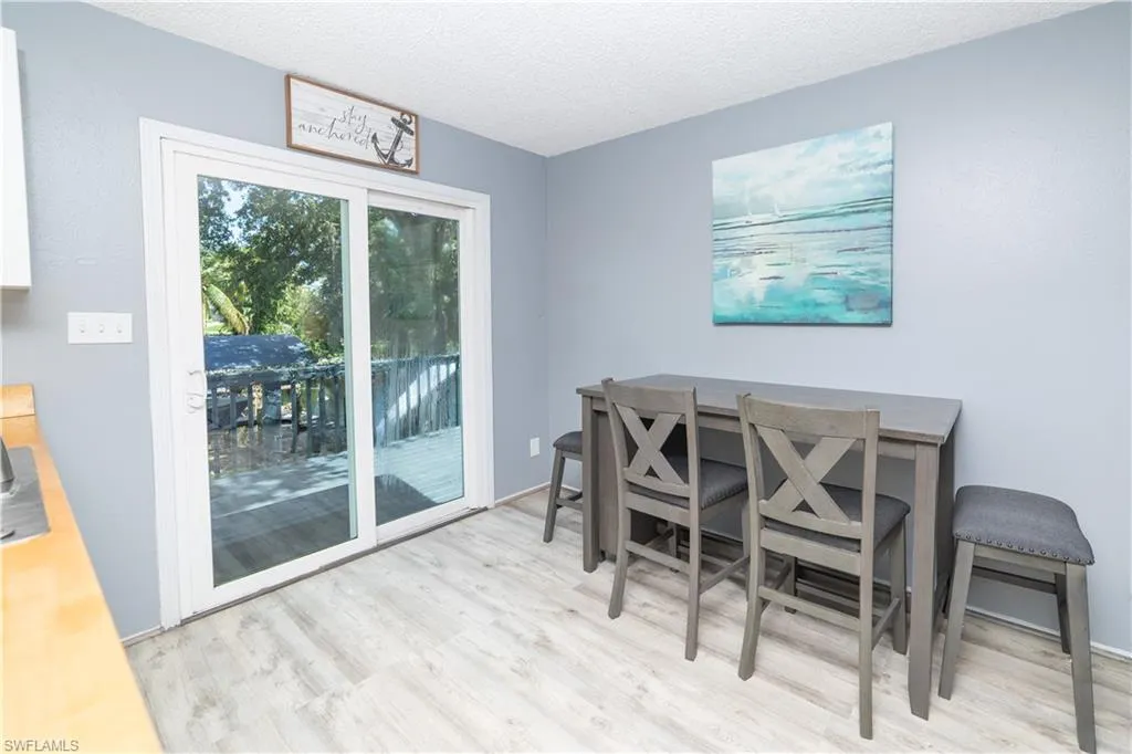 27311 Riverside DR, Bonita Springs, FL 34135,225001359