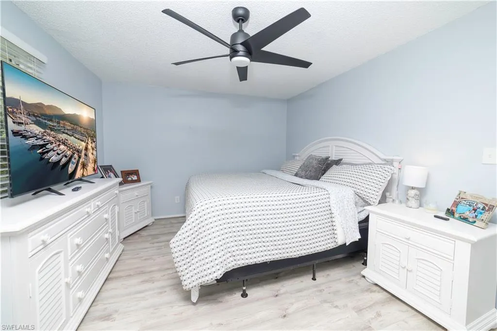 27311 Riverside DR, Bonita Springs, FL 34135,225001359