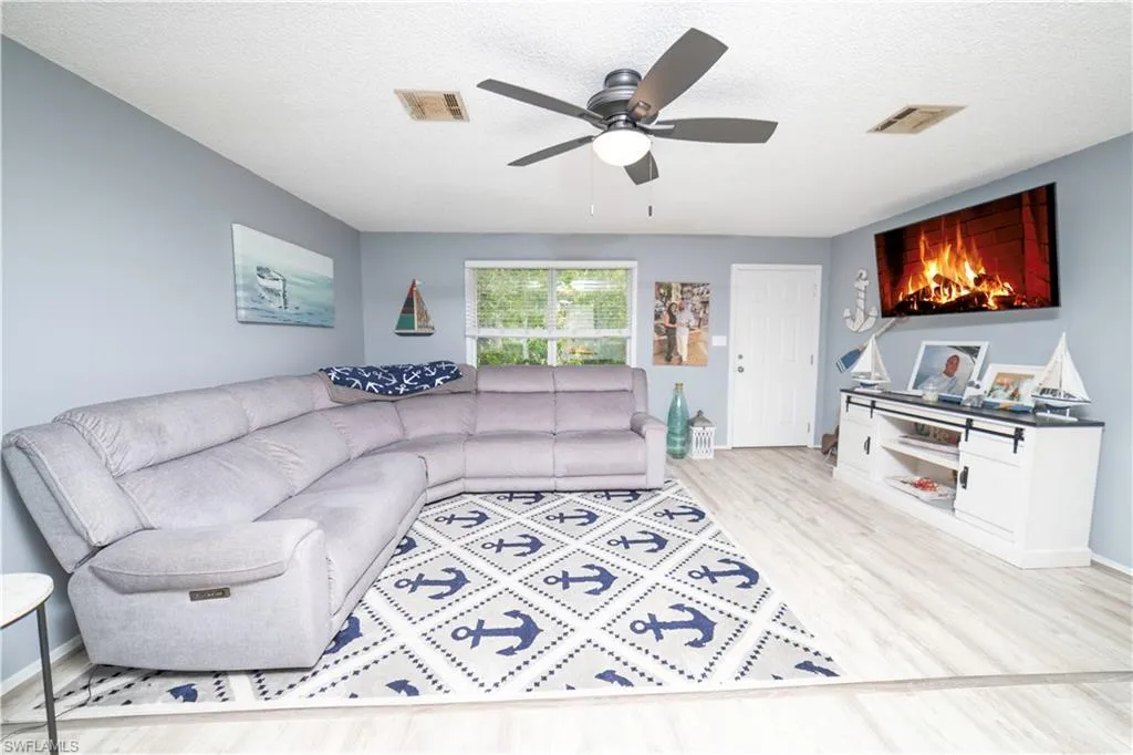 27311 Riverside DR, Bonita Springs, FL 34135,225001359