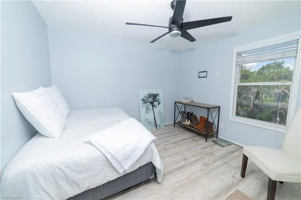 27311 Riverside DR, Bonita Springs, FL 34135,225001359
