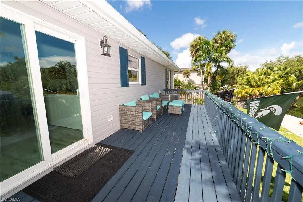 27311 Riverside DR, Bonita Springs, FL 34135,225001359