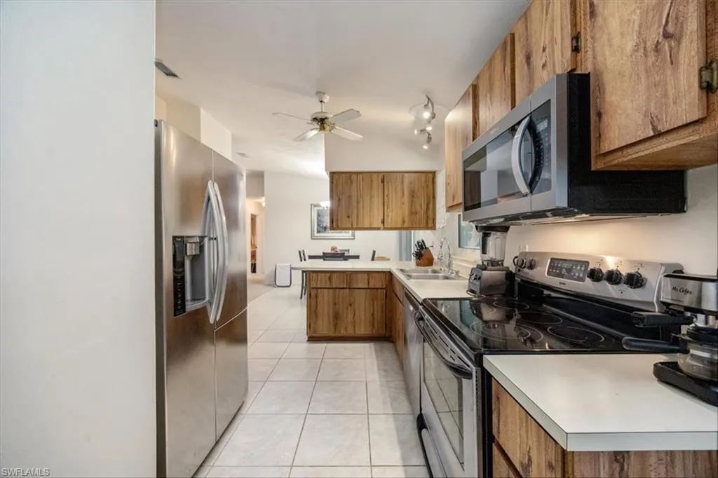 5881 Green BLVD, Naples, FL 34116,225063688
