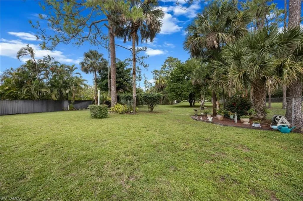 5881 Green BLVD, Naples, FL 34116,225063688