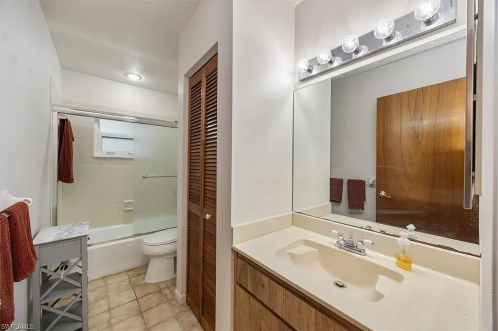 5881 Green BLVD, Naples, FL 34116,225063688