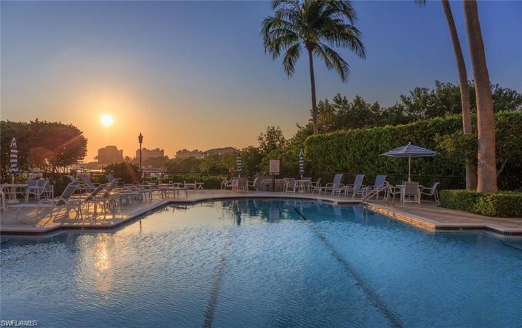 430  Cove Tower  DR, Naples, FL 34110