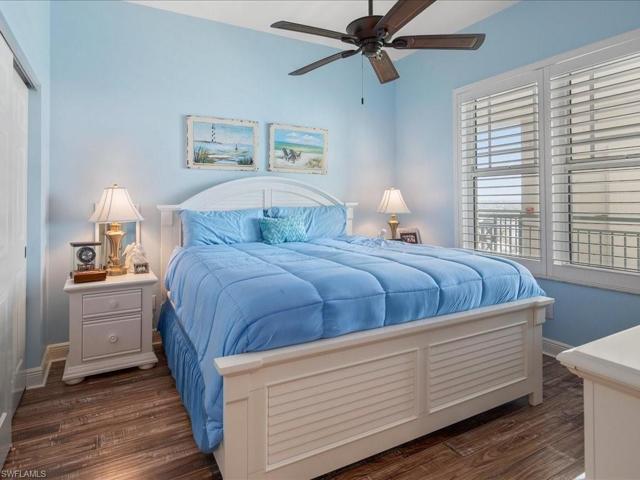 430  Cove Tower  DR, Naples, FL 34110
