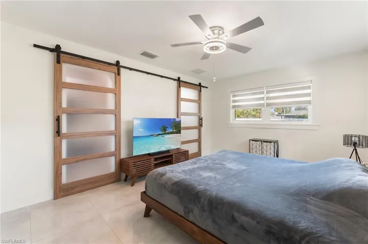 1035  El Valle  AVE, Fort Myers, FL 33919