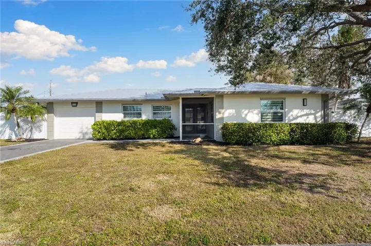 1035  El Valle  AVE, Fort Myers, FL 33919